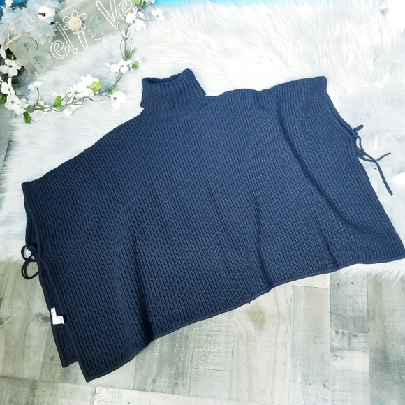 Loft knitted Sweater - Picture 2 of 4